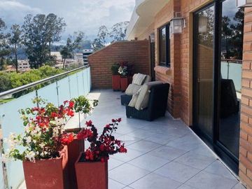 Lujoso Penthouse en venta 237m2C a pocas cuadras del centro de Cuenca