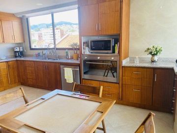 Lujoso Penthouse en venta 237m2C a pocas cuadras del centro de Cuenca