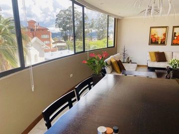 Lujoso Penthouse en venta 237m2C a pocas cuadras del centro de Cuenca