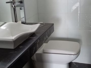 SE VENDE HERMOSA CASA EN LA MOLINA
