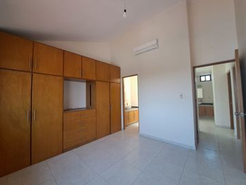 CASA EN VENTA EN LOMAS DE TRUJILLO, EMILIANO ZAPATA