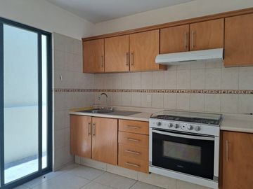 CASA EN VENTA EN LOMAS DE TRUJILLO, EMILIANO ZAPATA