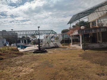 Condominio de 12 Casas y Áreas Comunes Para Remodelar a Precio de Terreno