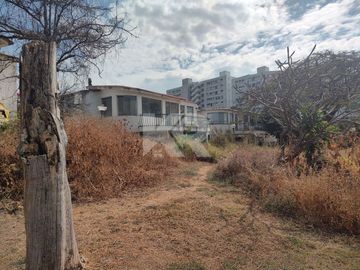 Condominio de 12 Casas y Áreas Comunes Para Remodelar a Precio de Terreno