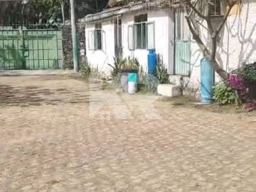 Condominio de 12 Casas y Áreas Comunes Para Remodelar a Precio de Terreno