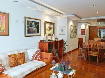 DEPARTAMENTO EN UBICACIÓN ESTRATÉGICA TRAS QUICENTRO SHOPPING, AMPLIO Y LUMINOSO EN VENTA BATAN BAJO - LA CAROLINA - QUITO NORTE