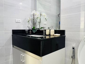 The Veranda East Tower Arca South Taguig City