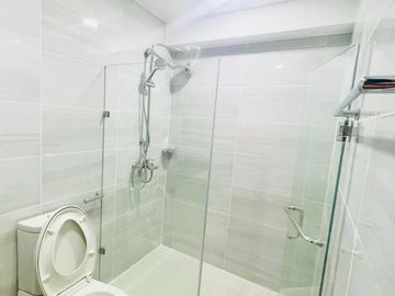 The Veranda East Tower Arca South Taguig City