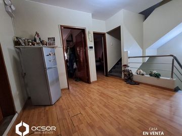 SE VENDE HERMOSA CASA CÉNTRICA EN URBANIZACIÓN SAN ISIDRO DE ICA!