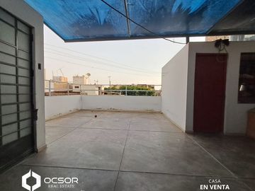 SE VENDE HERMOSA CASA CÉNTRICA EN URBANIZACIÓN SAN ISIDRO DE ICA!