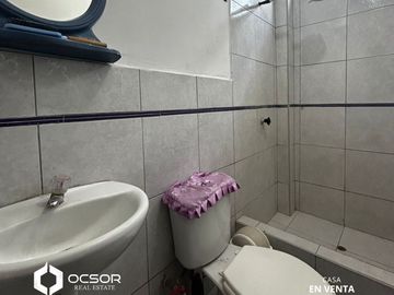 Casa a pasos de la plaza mayor de Santiago y panamericana sur!!