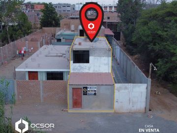 Casa a pasos de la plaza mayor de Santiago y panamericana sur!!