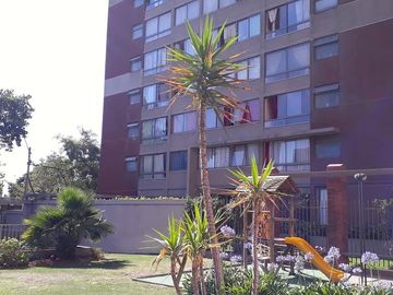 GENERAL PRIETO, INDEPENDENCIA, 56 m2, 2 DORMITORIOS, 1 BAÑO, ESTACIONAMIENTO, BODEGA, PISCINA CON JARDÍN.