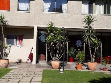 GENERAL PRIETO, INDEPENDENCIA, 56 m2, 2 DORMITORIOS, 1 BAÑO, ESTACIONAMIENTO, BODEGA, PISCINA CON JARDÍN.
