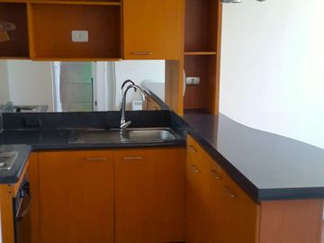 GENERAL PRIETO, INDEPENDENCIA, 56 m2, 2 DORMITORIOS, 1 BAÑO, ESTACIONAMIENTO, BODEGA, PISCINA CON JARDÍN.