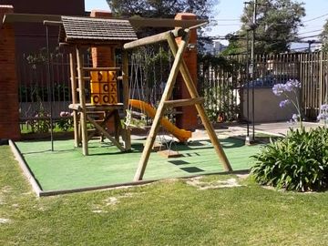 GENERAL PRIETO, INDEPENDENCIA, 56 m2, 2 DORMITORIOS, 1 BAÑO, ESTACIONAMIENTO, BODEGA, PISCINA CON JARDÍN.