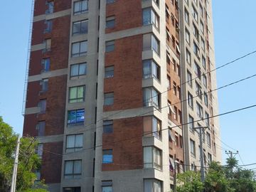 GENERAL PRIETO, INDEPENDENCIA, 56 m2, 2 DORMITORIOS, 1 BAÑO, ESTACIONAMIENTO, BODEGA, PISCINA CON JARDÍN.