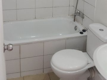 GENERAL PRIETO, INDEPENDENCIA, 56 m2, 2 DORMITORIOS, 1 BAÑO, ESTACIONAMIENTO, BODEGA, PISCINA CON JARDÍN.