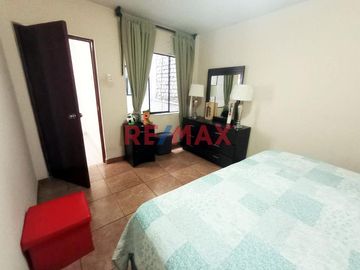 Duplex En Ate Con 4 Amplias Habitaciones Y Terraza