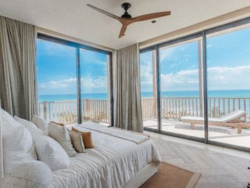 Departamento de 3 habitaciones desarrollo frente al mar Playa del Carmen