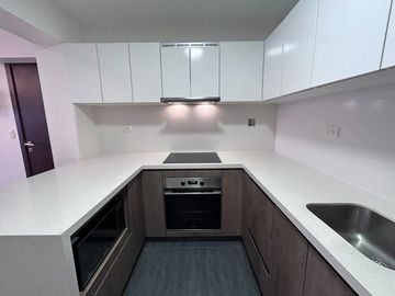 Moderno Departamento + Estacionamiento - A 1 Cuadra Del Parque El Olivar