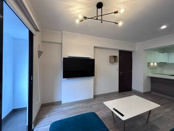 Moderno Departamento + Estacionamiento - A 1 Cuadra Del Parque El Olivar
