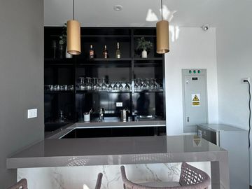 Moderno Departamento + Estacionamiento - A 1 Cuadra Del Parque El Olivar