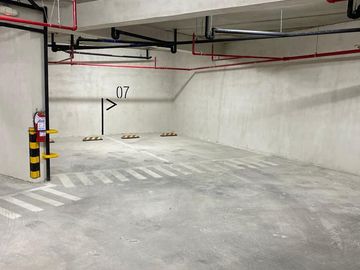 Moderno Departamento + Estacionamiento - A 1 Cuadra Del Parque El Olivar