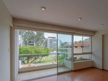 Venta De Amplio Departamento + Estacionamiento + Deposito