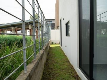 HERMOSA CASA EN VENTA A ESTRENAR PARQUES VALLARTA