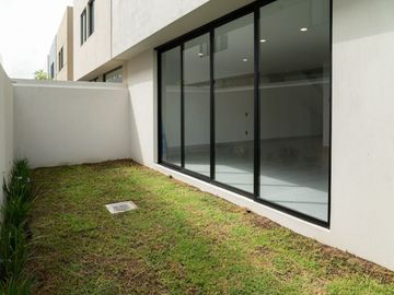 HERMOSA CASA EN VENTA A ESTRENAR PARQUES VALLARTA