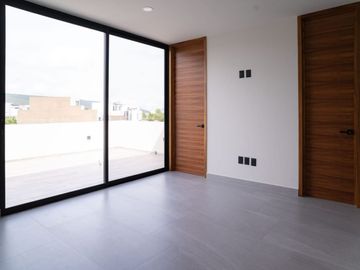 HERMOSA CASA EN VENTA A ESTRENAR PARQUES VALLARTA