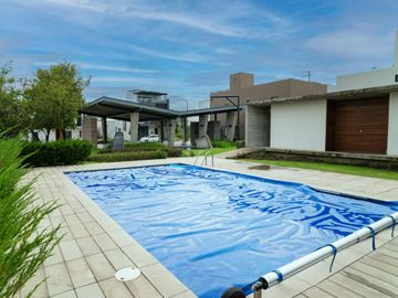 HERMOSA CASA EN VENTA A ESTRENAR PARQUES VALLARTA