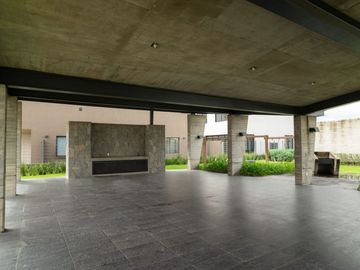HERMOSA CASA EN VENTA A ESTRENAR PARQUES VALLARTA