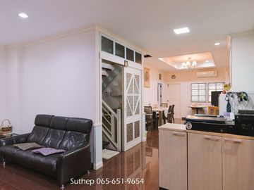 Hot Deal! Only 7.9 Million Baht Corner 2-storey detached house with built-in furniture, move-in ready, located in Plearnjai Village 2, near Laemtong S