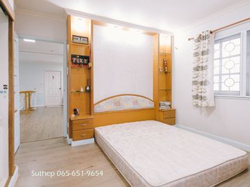 Hot Deal! Only 7.9 Million Baht Corner 2-storey detached house with built-in furniture, move-in ready, located in Plearnjai Village 2, near Laemtong S