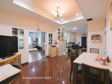 Hot Deal! Only 7.9 Million Baht Corner 2-storey detached house with built-in furniture, move-in ready, located in Plearnjai Village 2, near Laemtong S