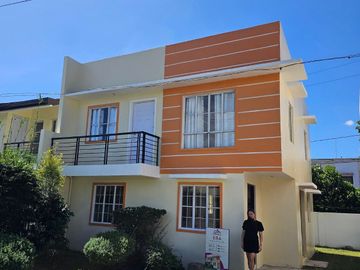 4BR SINGLE ATTACHED HOUSE AND LOT IN IMUS CAVITE