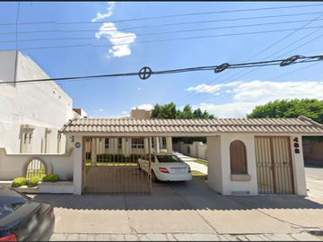 Casa A La Venta En Navarro, Torreon, Coahuila, Remate Adjudicado