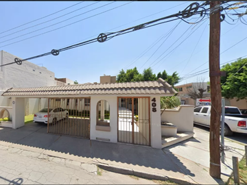Casa A La Venta En Navarro, Torreon, Coahuila, Remate Adjudicado