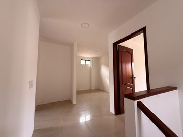 VENDO CASA EN SAMBORONDON CIUDAD CELESTE 4 DORMITORIOS.