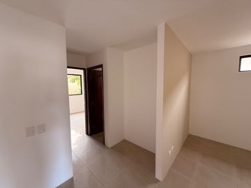 VENDO CASA EN SAMBORONDON CIUDAD CELESTE 4 DORMITORIOS.