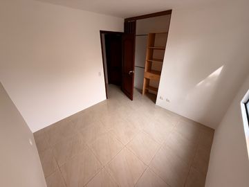 VENDO CASA EN SAMBORONDON CIUDAD CELESTE 4 DORMITORIOS.