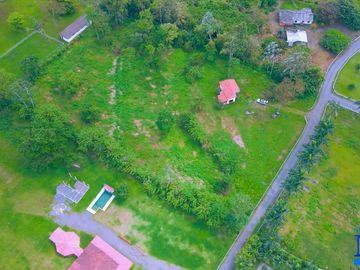 finca vacacional en bucay parque pachakay