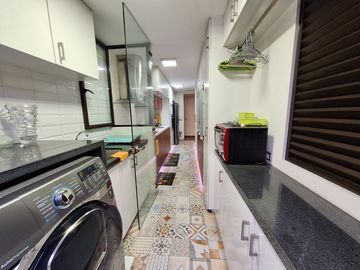 VENDO AMPLIO EN 1ER PISO EN 28 de Julio MIRAFLORES