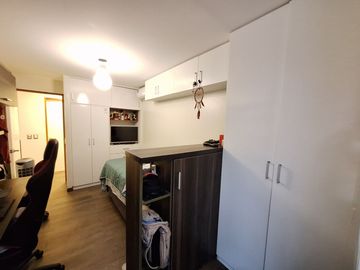 VENDO AMPLIO EN 1ER PISO EN 28 de Julio MIRAFLORES