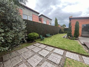 EXCLUSIVA CASA EN VENTA EN CAJICA A POCOS MINUTOS DE FONTANAR