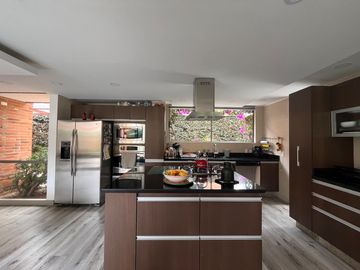 EXCLUSIVA CASA EN VENTA EN CAJICA A POCOS MINUTOS DE FONTANAR