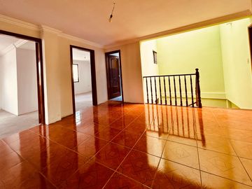 Casa Comercial en Venta Sector Vía al Mall de Racar Cuenca