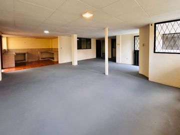 Casa Comercial en Venta Sector Vía al Mall de Racar Cuenca